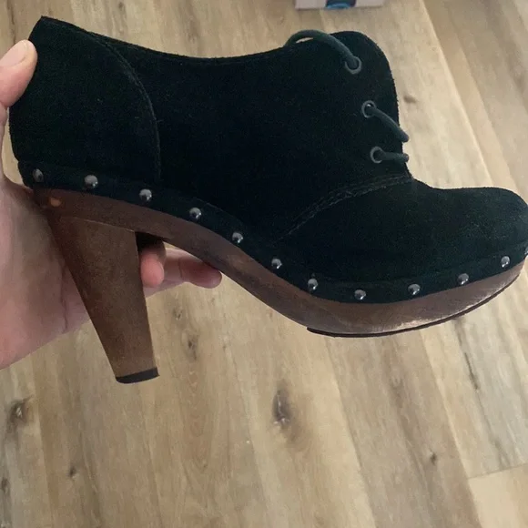 Banana Republic Black Suede Lace Up Heeled Boots, Sz 8 - Picture 3 of 10